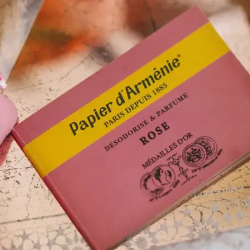 Suspension parfumée étoile - Papier d'Armenie